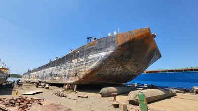 Reparación naval motonave barcaza Dani Rose
